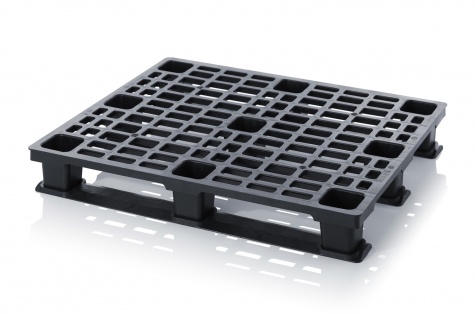 ESD lightweight pallets without retaining edge